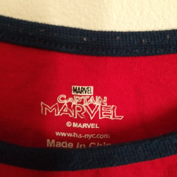 Girl's Captain Marvel - Picture 2 of 2